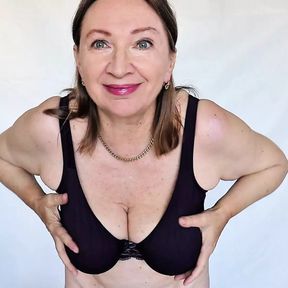 A Splash of Color: Busty Granny MariaOld&#039;s Lingerie Fashion Transformation