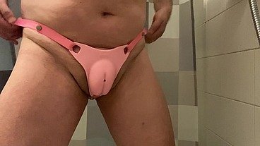 Neo wears a feminizer and has to pee