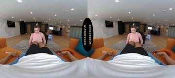 Experience the Ultimate Pleasure: Abigaiil Morris Gets Intimate with Her Alluring Curves in VR!