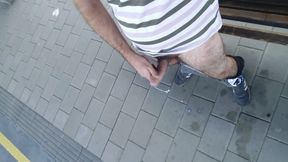 Quick train station wank &amp; cum