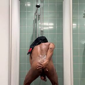 Jerking off my BBC in the shower