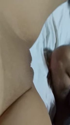 Se coje sola la secretaria