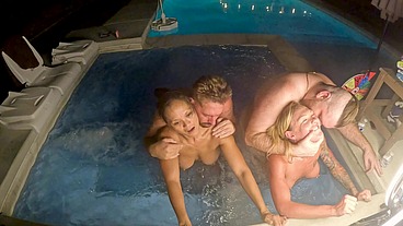 Hot Tub Foursome with Deliah Grace & Jazmine Cruz