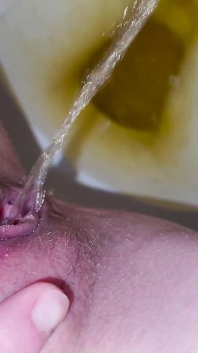 Pee Compilation Close Ups