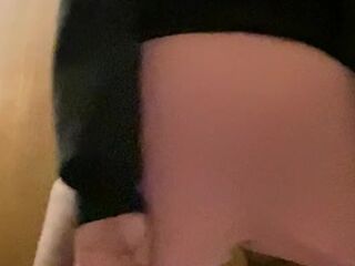 Curvy Woman Shakes Her Booty For U