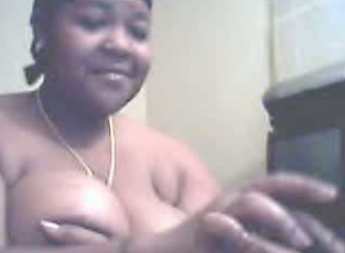 Fat ebony teen form Ohio flaunted her saggy melons on webcam for me