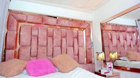 Melanie Paz Private Show