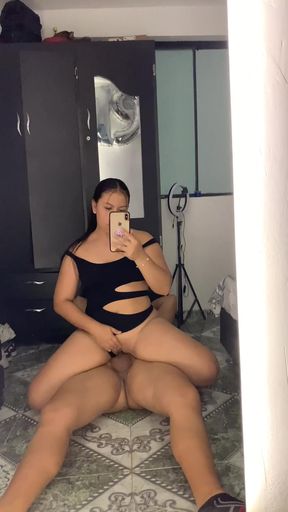 Latin brunette loves to see herself fucking in front of the mirror