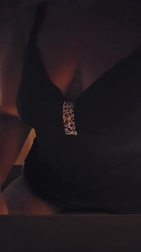 Sauna babe flashes her body for a surprise viewer