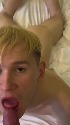 Two Thinks Fucked in a Hotel