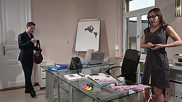 Cock Hungry Boss Angelica Heart Seduces Her Shy Intern Into Office Sex GP2931