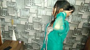 Indian gaane par couple ki romantic sec bed par Sola kar