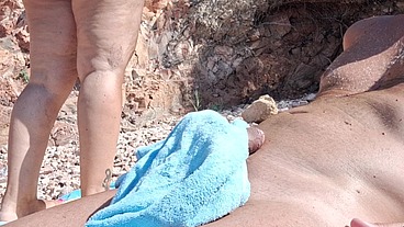 Teresa mi fa una sega e pompino in spiaggia Sep 04, 2026