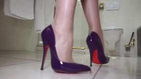 High Heels loud steps in the Bathroom - High Heels fetish clip