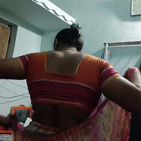 Telugu Andra aunty sorry wearing