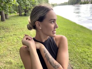 This babe was also slutty in park so I drilled her