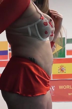 Blonde and Brunette MILF in Endurance Threesome