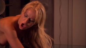 Holly Wellin Deep Throats a Hard Cock Before it Goes in Her Pretty Pussy