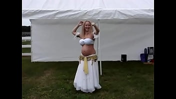 Pregnant Belly Dancer - Drum