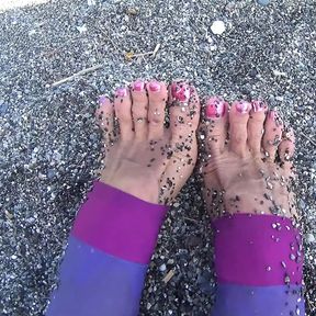 ultra shinny leggins pantyhose on the beach