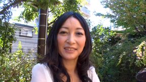 H084G02 The real foolishness of a mature woman in her fifties with beautiful looks and friendly characters