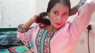 Klip tegar faraj ketat tetek kecil India perempuan murahan mendapat sesi seks dubur kasar