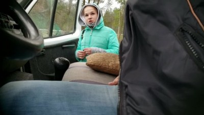 Russian 18yrs sucks cock in car for money