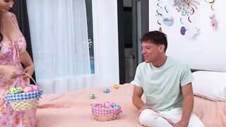 Stepson's Boner Gets A Ride From Hot MILF Step-Mother Syrene deMer