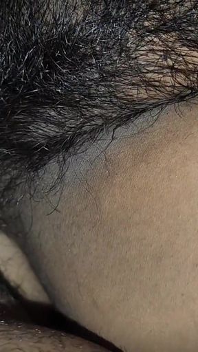 Bhabhi ke sath Soya toh bhabhi ne Raat ko lund pakad liya   Clip 1