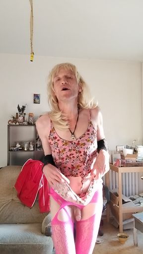 In blonde and naughty pink (part 1)