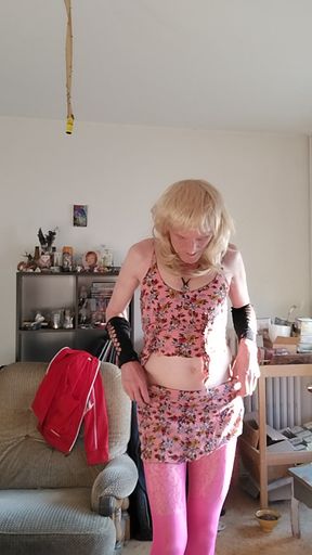 In blonde and naughty pink (part 1)