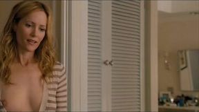 Naturally stuck wife Leslie Mann flashes her nice natural tits