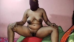 Sutela Bhai Bhaiya Choro Na Koi Dekhlega In Kitchen In Hindi Audio