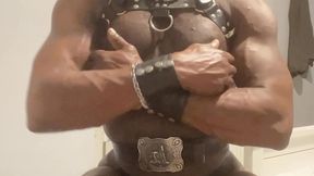 leather & latex solo perverted bodybuilder kinky titplay assplay & cum scenes