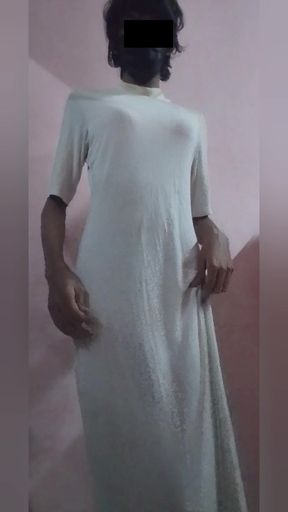 Sri Lankan sissy dancing and show her panty
