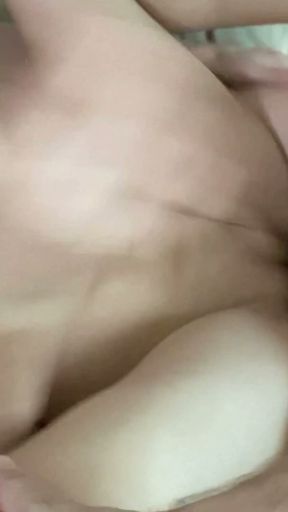 Latina gostosa taking pleasure porn caseiro   Clip 1