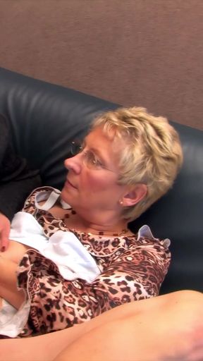 MILF&#039;s Threesome Party