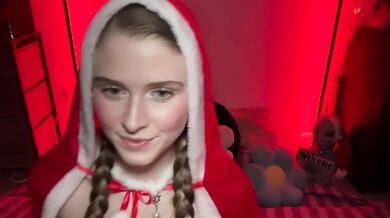 shy skinny college girl shadebabe from OF does naughty live stream