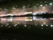 piscio nel fiume tevere in una calda estate nel centro di roma