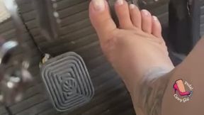 Quer sentir o poder da minha sapatilha dourada?