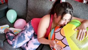 Beachball deflate and balloons pop in leggings - Bunny Looner [LOWRES]