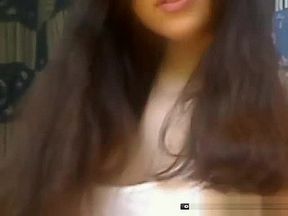 Extremely, insanely gorgeous webcam babe