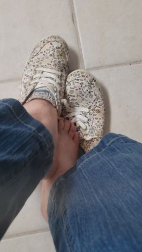 Wanna Goon at the Library?