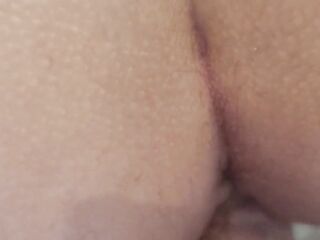 Having my arse banged with a large penis. Some fine closeup of my ravishing round arse previous to it get banged and a facial