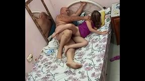 ELE SEMPRE PEDE PARA O COROA GOZAR DENTRO ATE ESCORRER