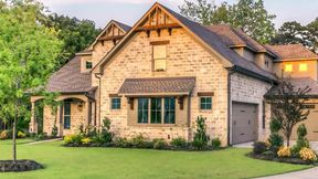 Natural babe gives footjob and loves huge cumshot