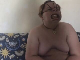 Me follo su cara y me vengo en su nariz