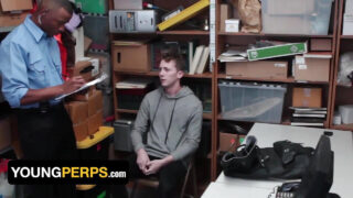 Raseblanding sædsprut, svart, uten kondom, kuker, dominans, slem, kontor – amatør unge homofile med store pikk knuller rumpe