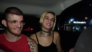 casal transa no uber, e o motorista filma tudo e joga na internet