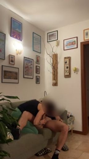 She enters the house and immediately gives me a blowjob with finger in the ass!! Blowjob amateur couple amateur